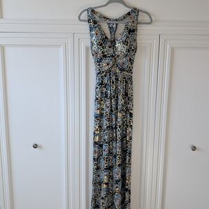 Elegant Blue and Gold Patterned Maxi Dress